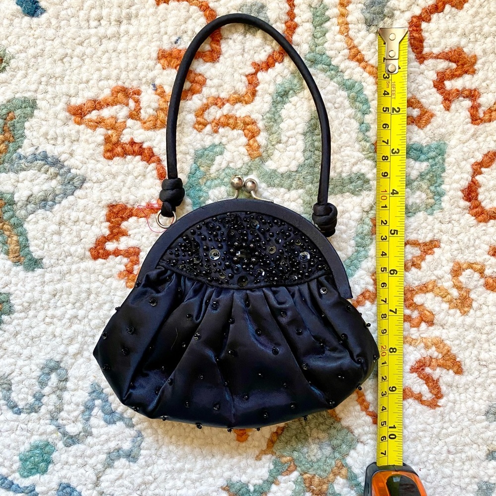 La Sera by Franchi black élégant handbag w/coin purse closure bedazzled top